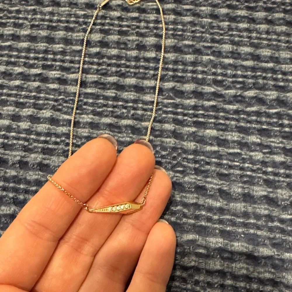 Rose Gold Kendra Scott Necklace - Picture 2 of 2